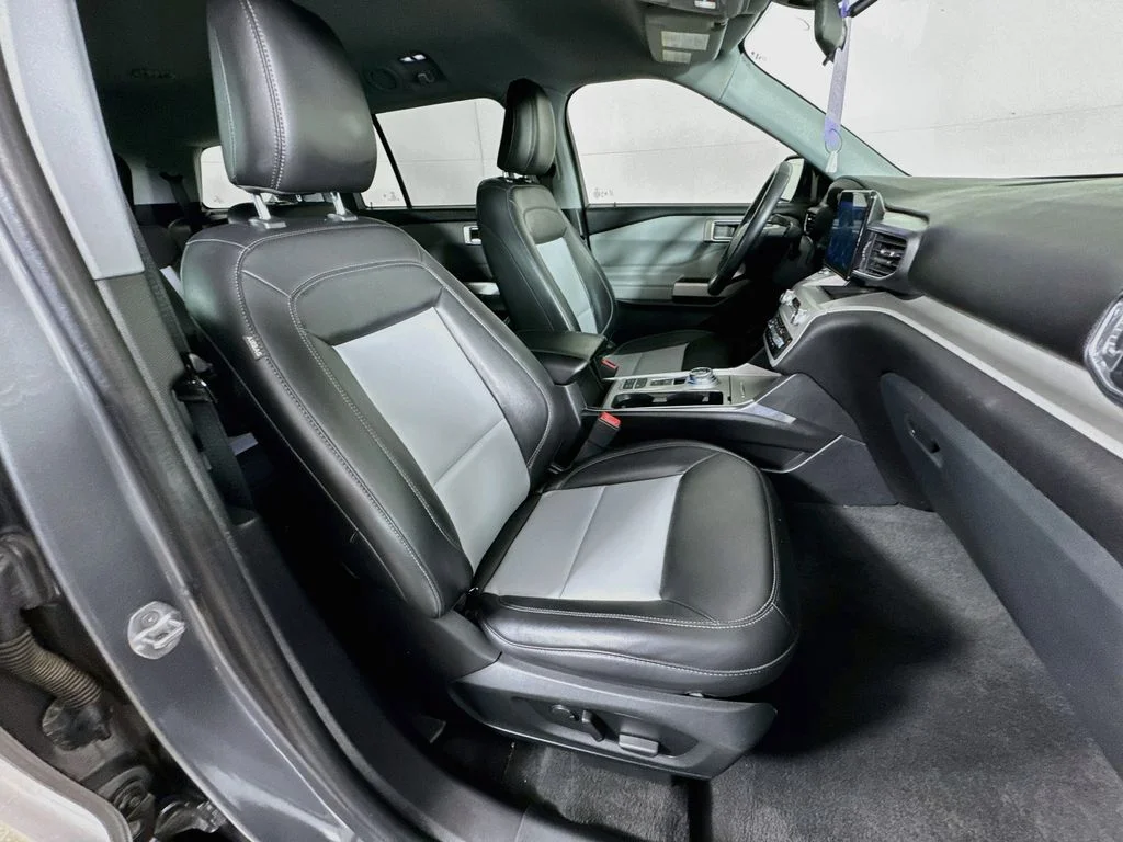 Used 2022 Gray Ford XLT image 36