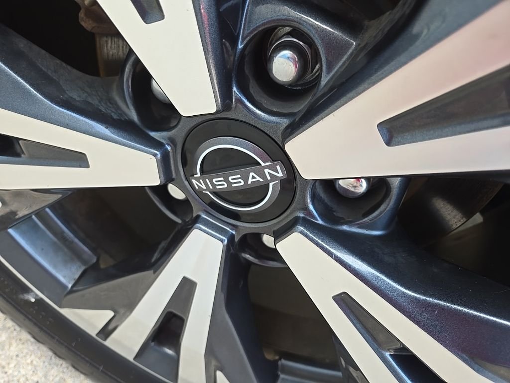 Used 2023 Silver Nissan SV image 26