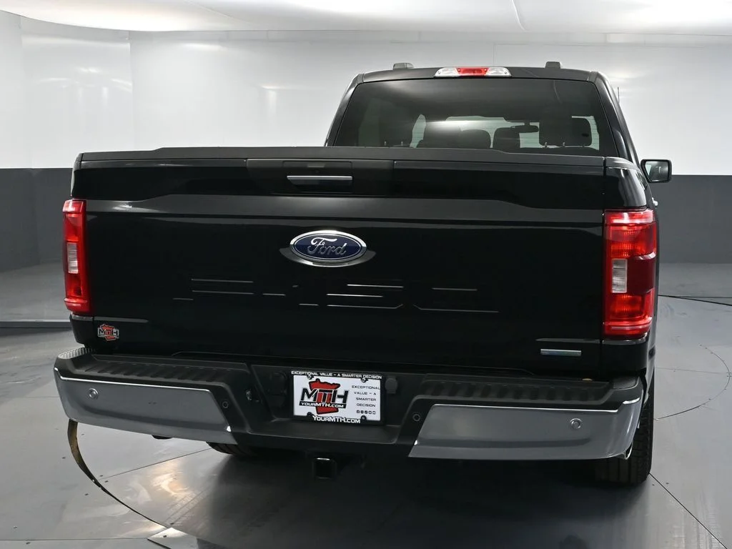 Certified Used 2023 Gray Ford XLT image 6