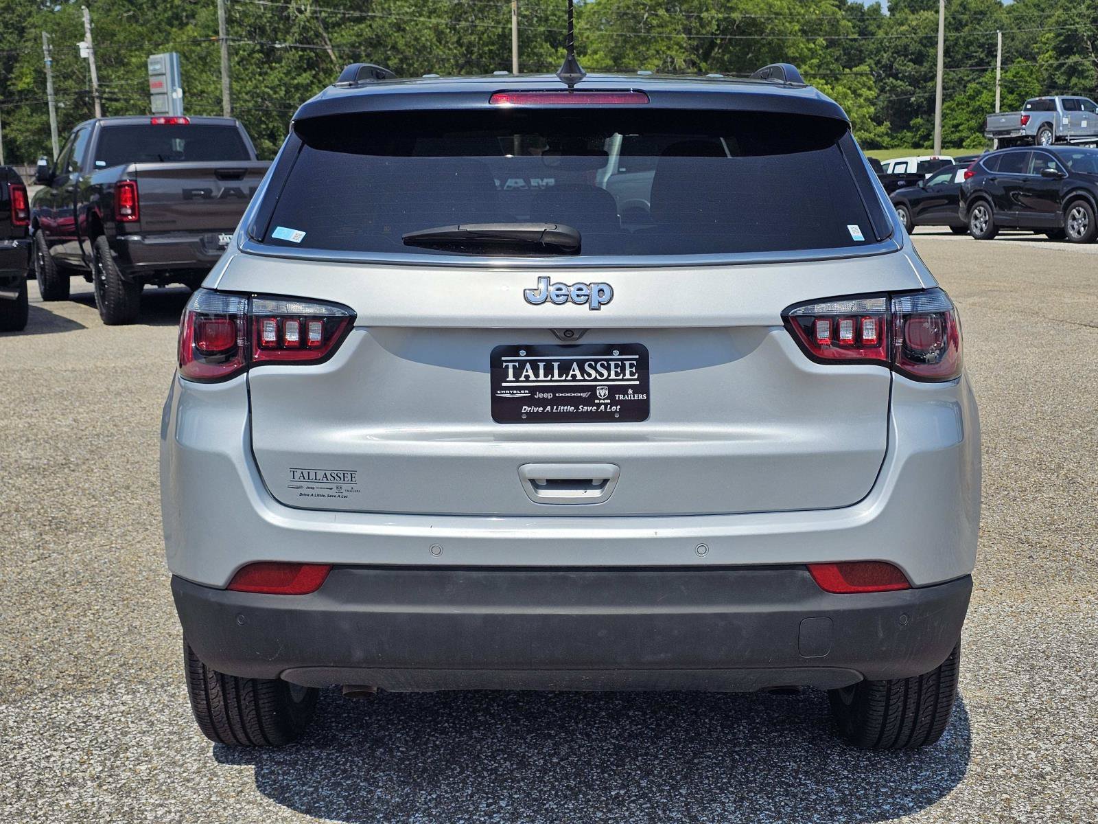 2025 Jeep Compass Limited - Photo 10