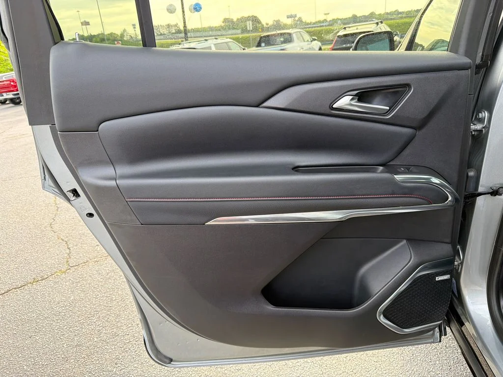 Used 2025 Gray Chevrolet RS image 22