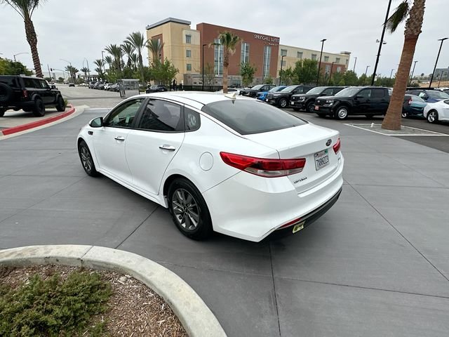 Used 2016 White Kia LX image 5