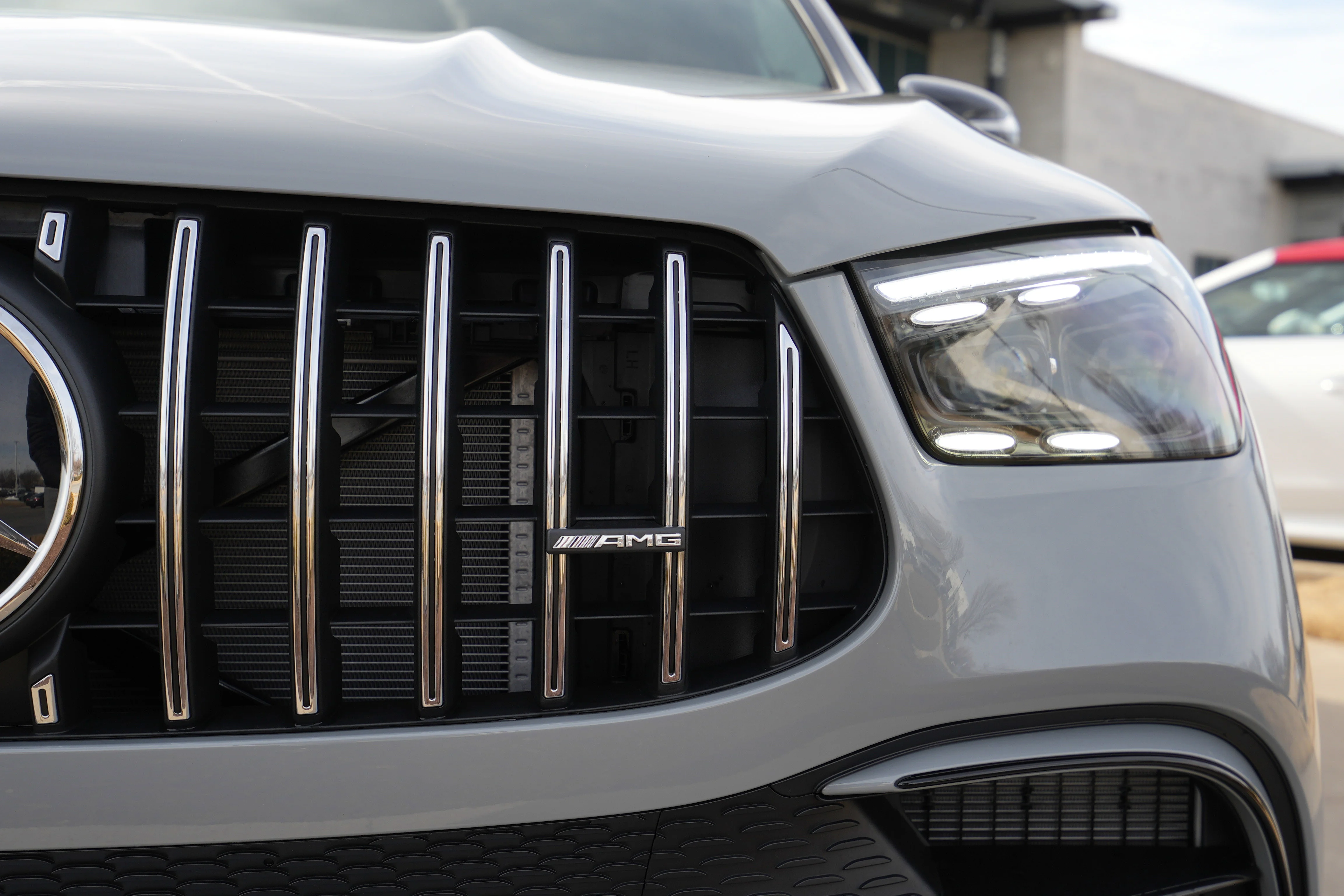 New 2026 MANUFAKTUR Alpine Grey Mercedes-Benz AMG® GLE 63 S image 12