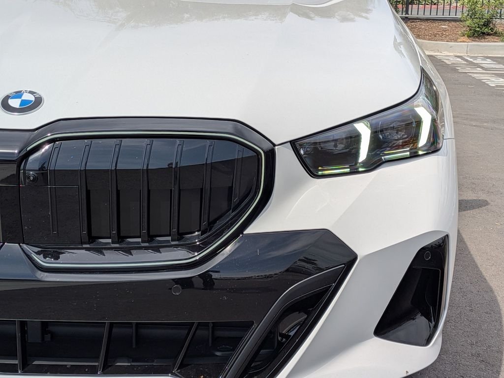 Used 2026 White BMW 530i image 19