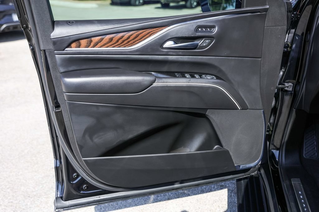 Used 2022 BLACK RAVEN Cadillac Sport Platinum image 24
