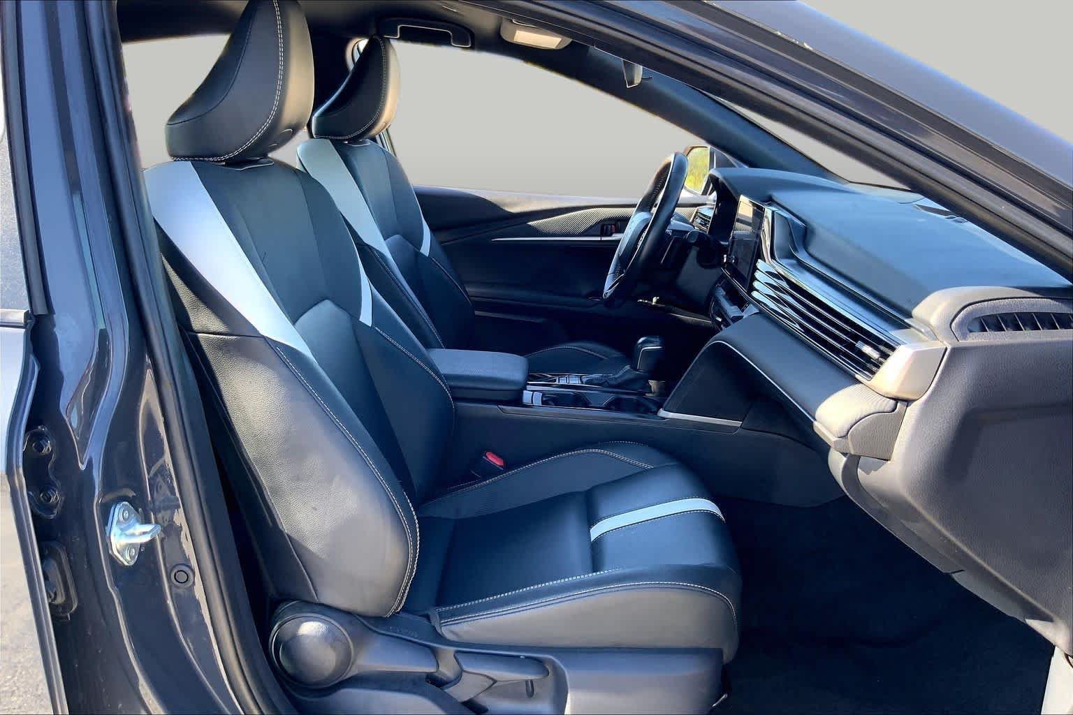 Used 2025 Underground Toyota SE image 9