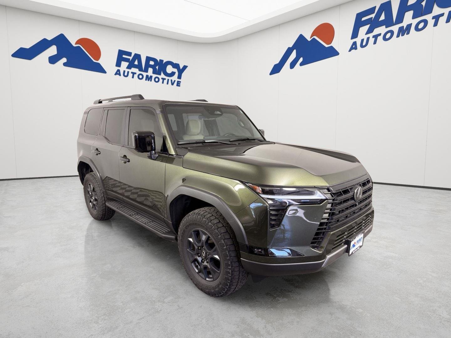 Used 2025 Nori Green Pearl Lexus GX 550 Overtrail image 10
