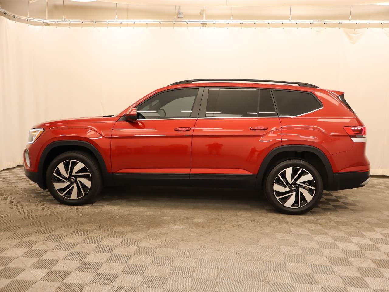 Certified Used 2024 Aurora Red Metallic Volkswagen SE image 3