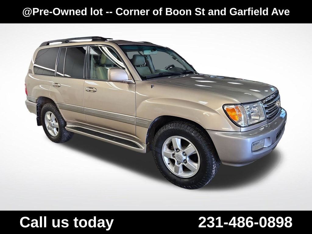 Used 2004  Toyota Base image 7