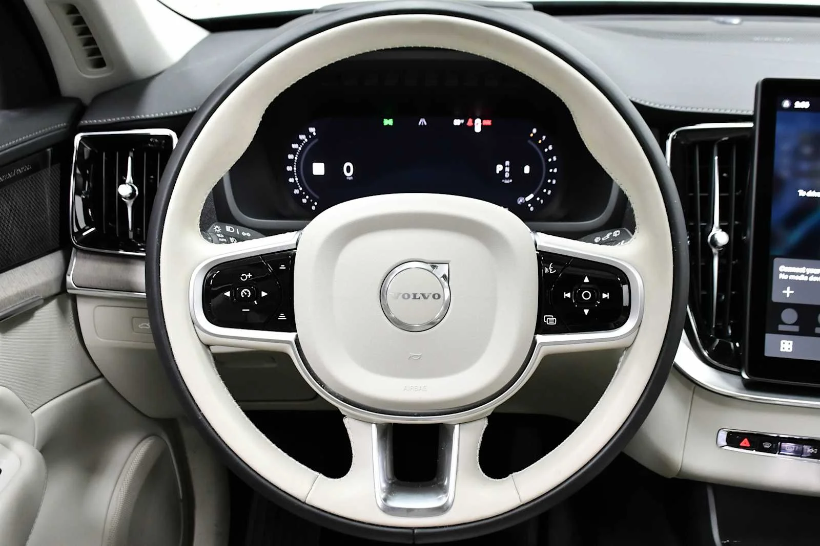 Used 2026 Crystal White Pearl Volvo Ultra image 17