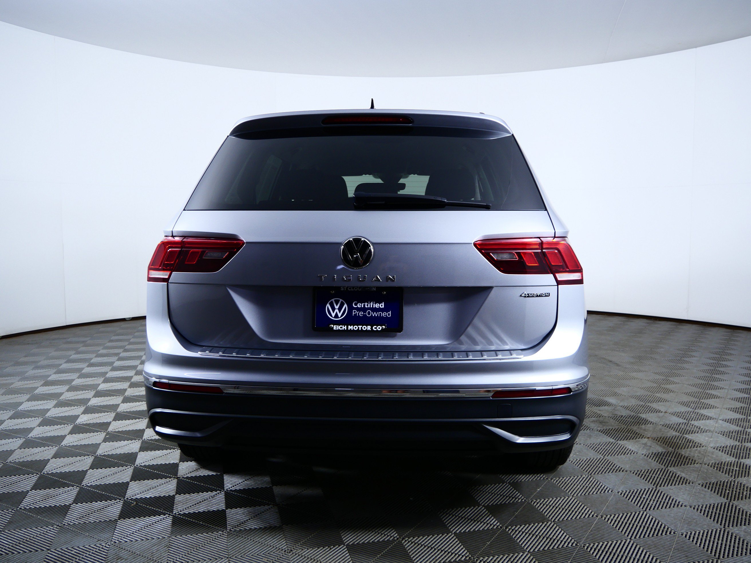 Used 2024 Silver Volkswagen S image 6