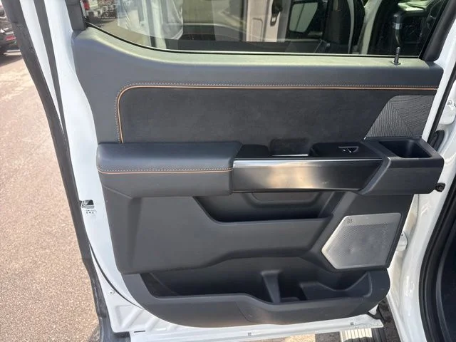 Used 2022 White Ford Platinum image 19