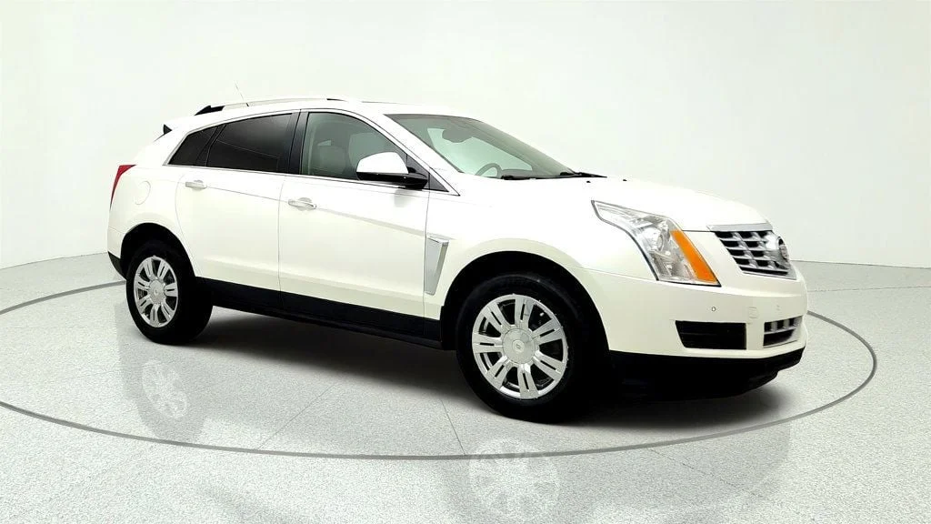 Used 2016 Platinum Ice Tricoat Cadillac FWD 4dr Luxury Collection w/ Nav & Driver Awareness Pkg image 3
