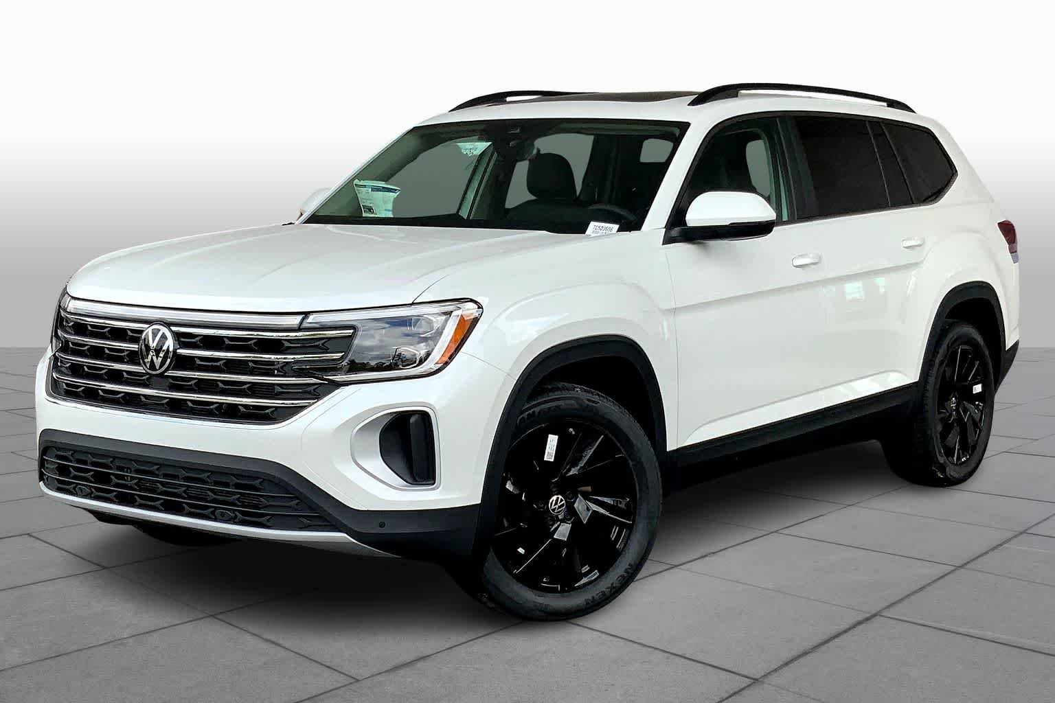 2026 Volkswagen Atlas SE w/Tech