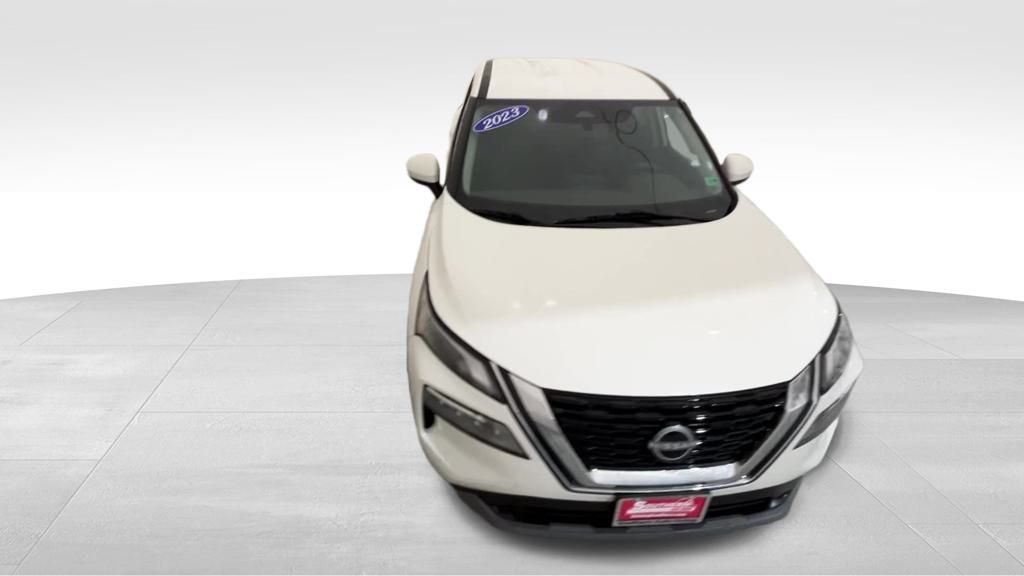 2023 Nissan Rogue SV photo 4