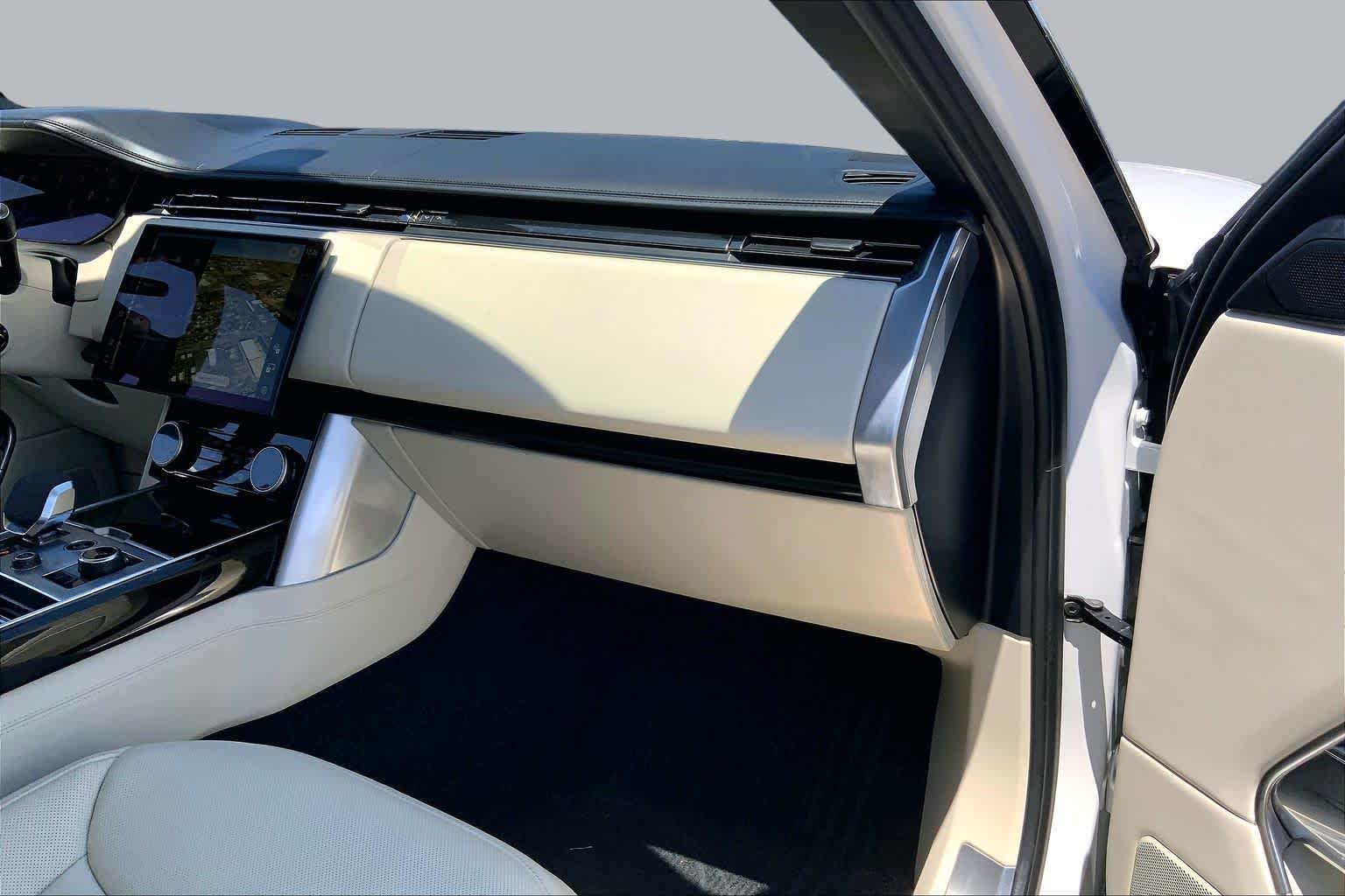 Used 2023 Ostuni Pearl White Land Rover Autobiography image 18