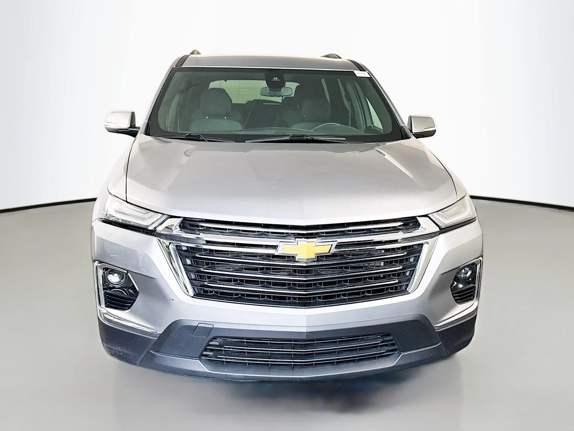 Used 2023 Sterling Gray Metallic Chevrolet LT Cloth image 2