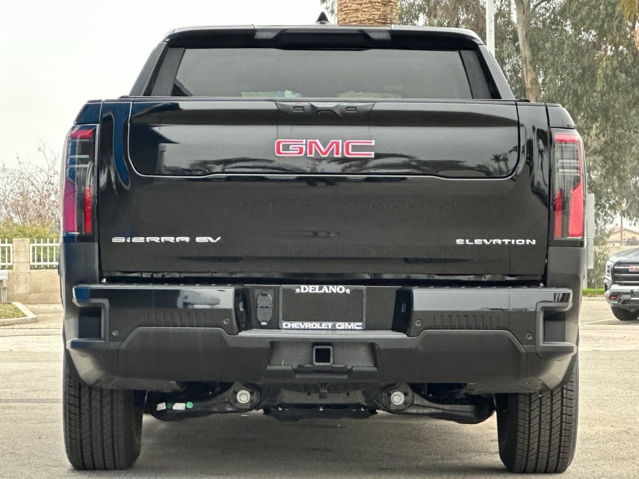 Used 2026 Onyx Black GMC Elevation Extended Range image 40
