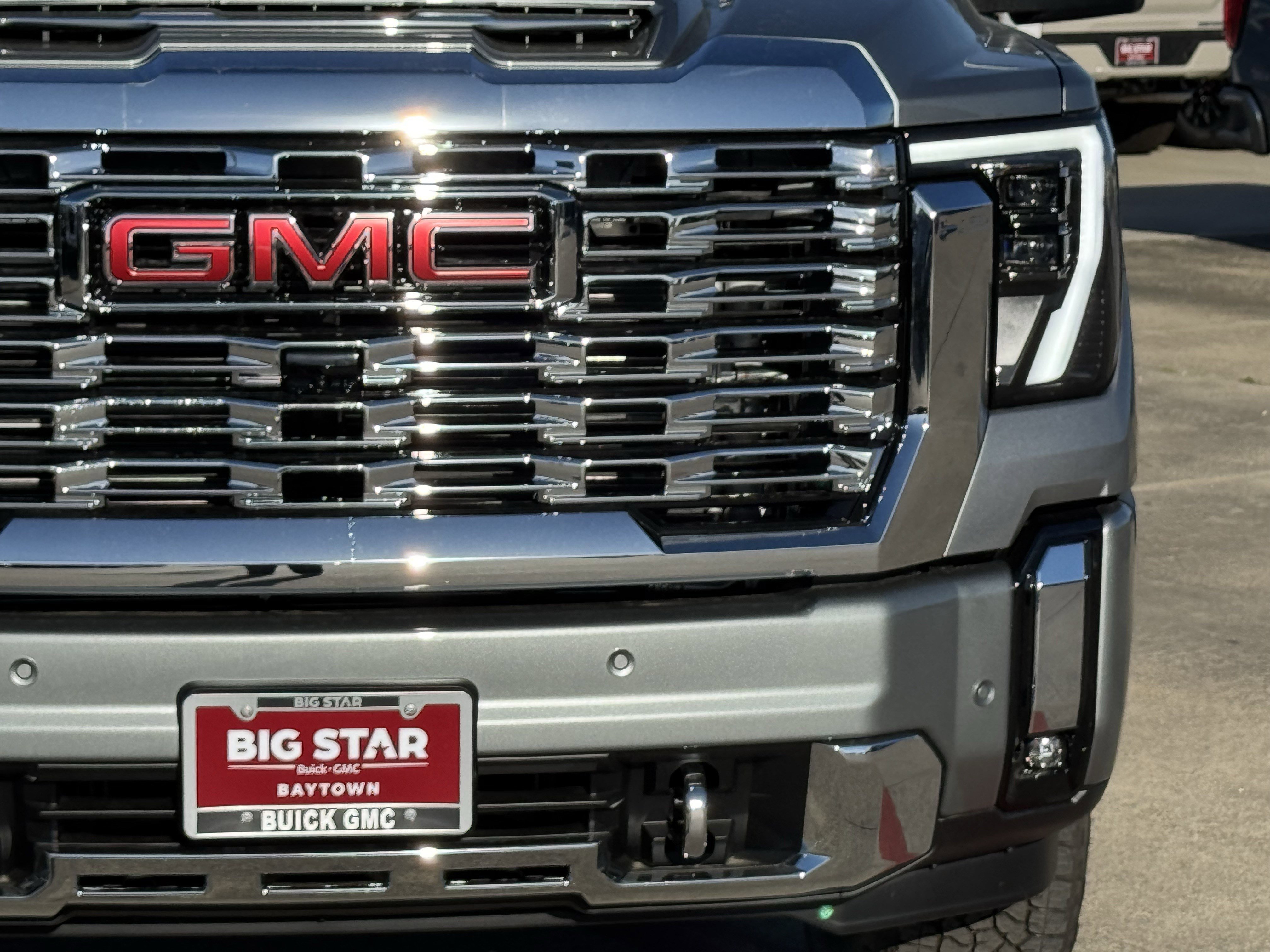 2026 GMC Sierra 2500HD Denali - Photo 4
