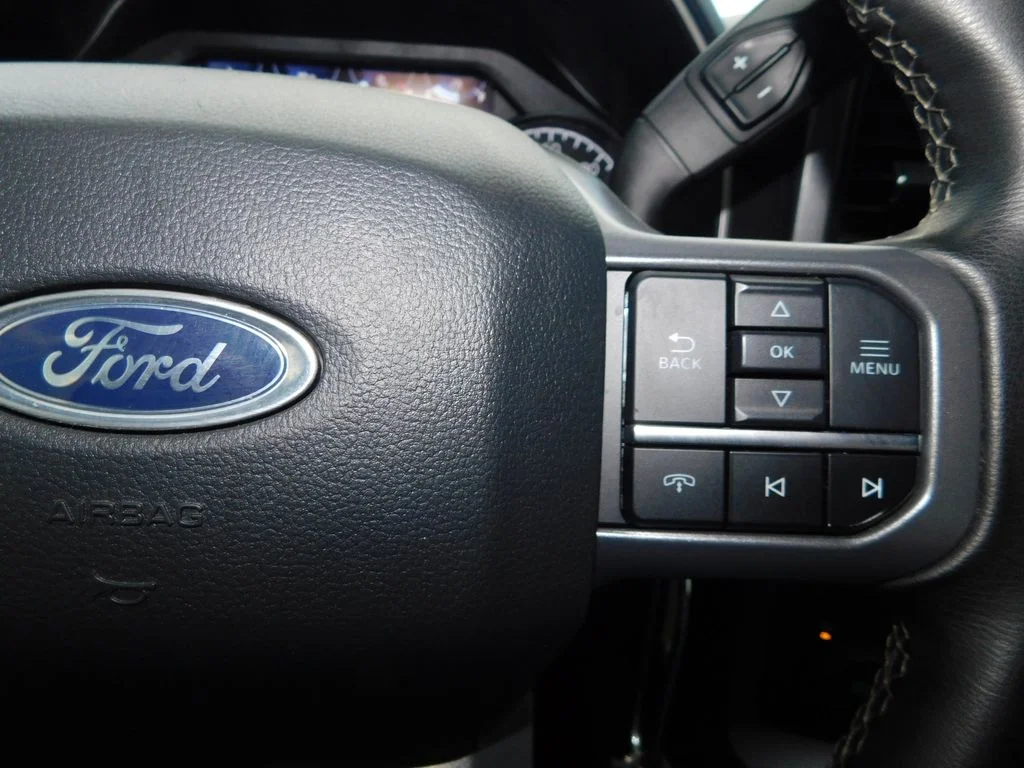 Used 2023 Oxford White Ford XLT image 32