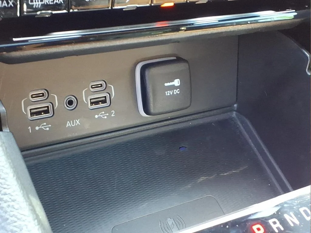 Used 2023 White Jeep Summit image 8