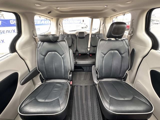 Used 2022 Gray Chrysler Limited image 52