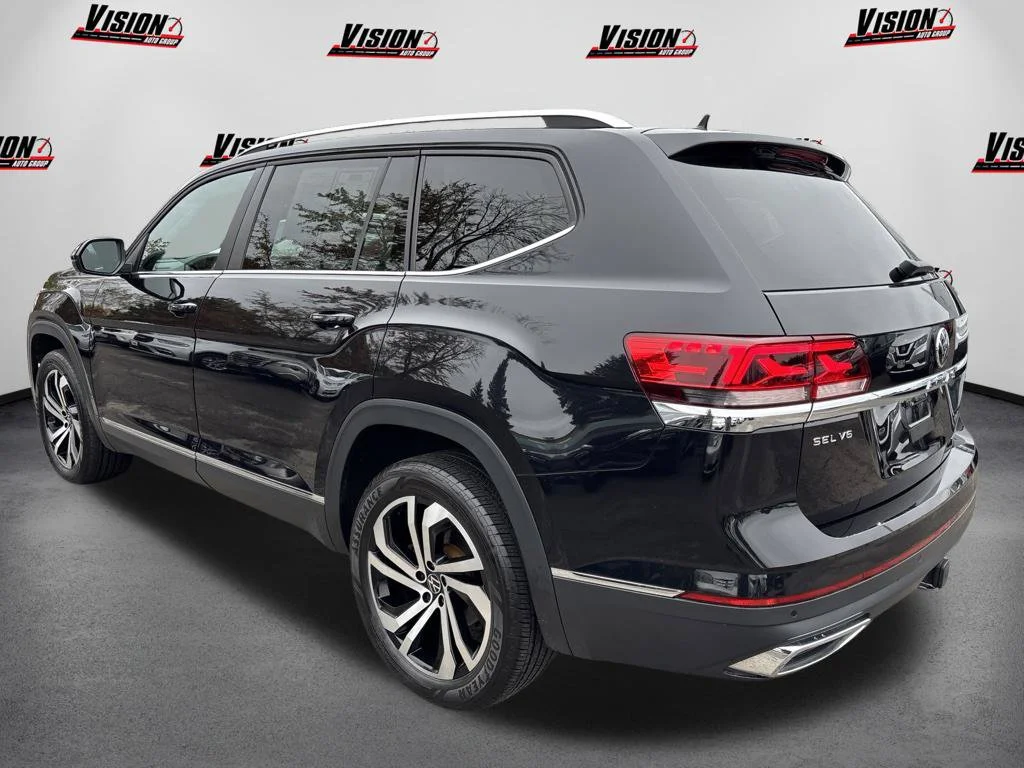 Used 2023  Volkswagen SEL image 8