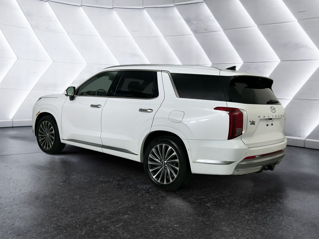 Used 2025 White Hyundai Calligraphy image 6