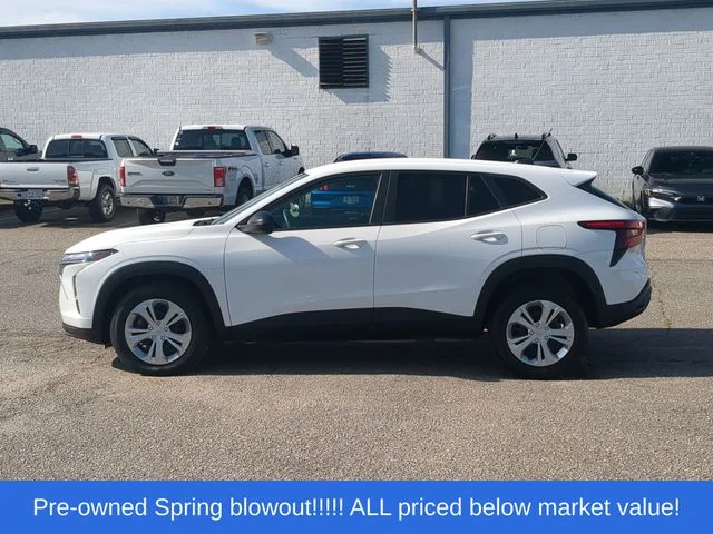 Used 2025 White Chevrolet LS image 10