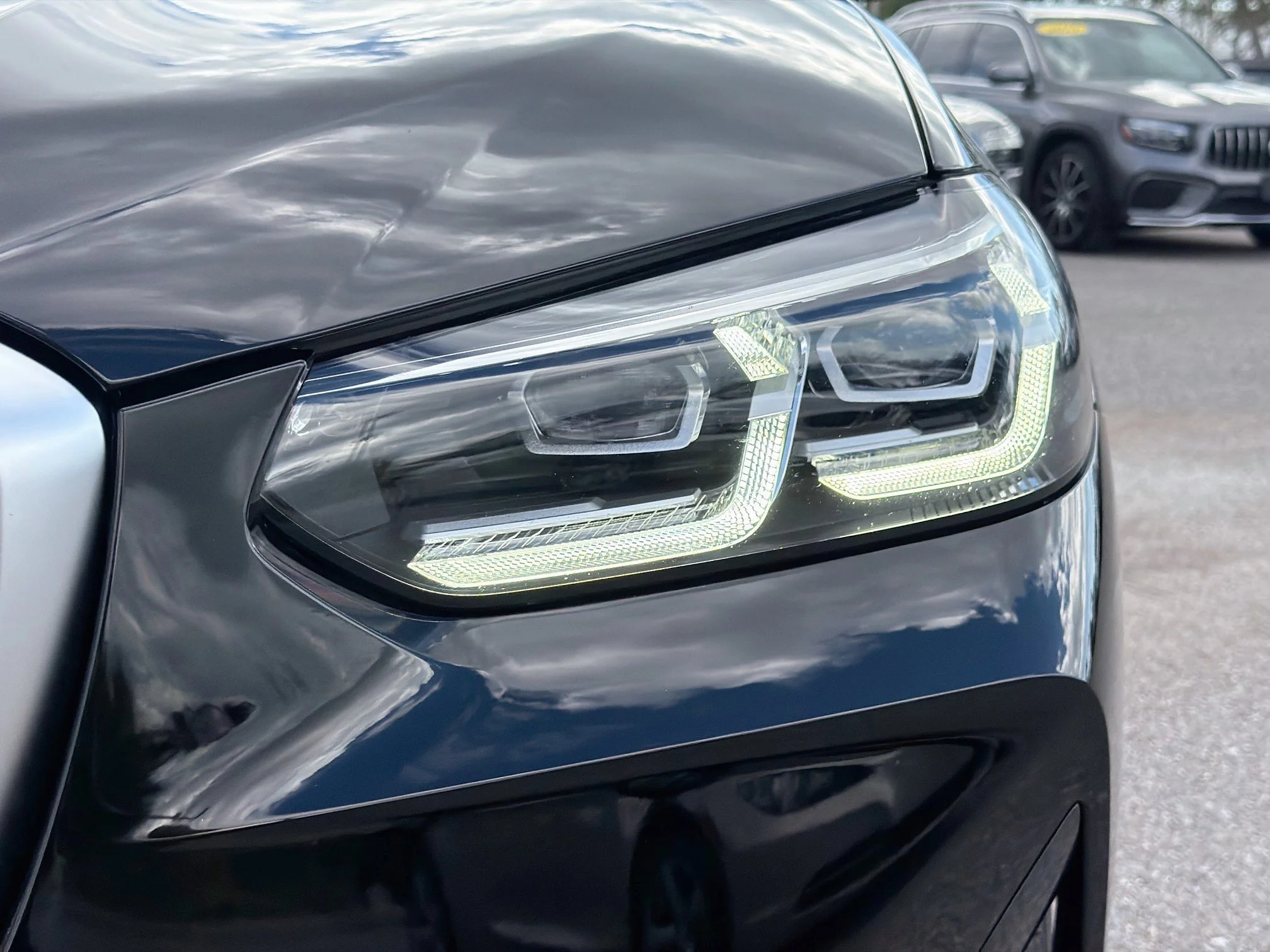 Used 2023 Jet Black BMW xDrive30i image 10