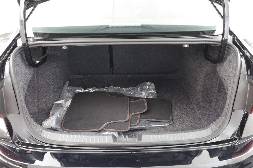 New 2026 Deep Black Volkswagen 2.0T Autobahn image 18