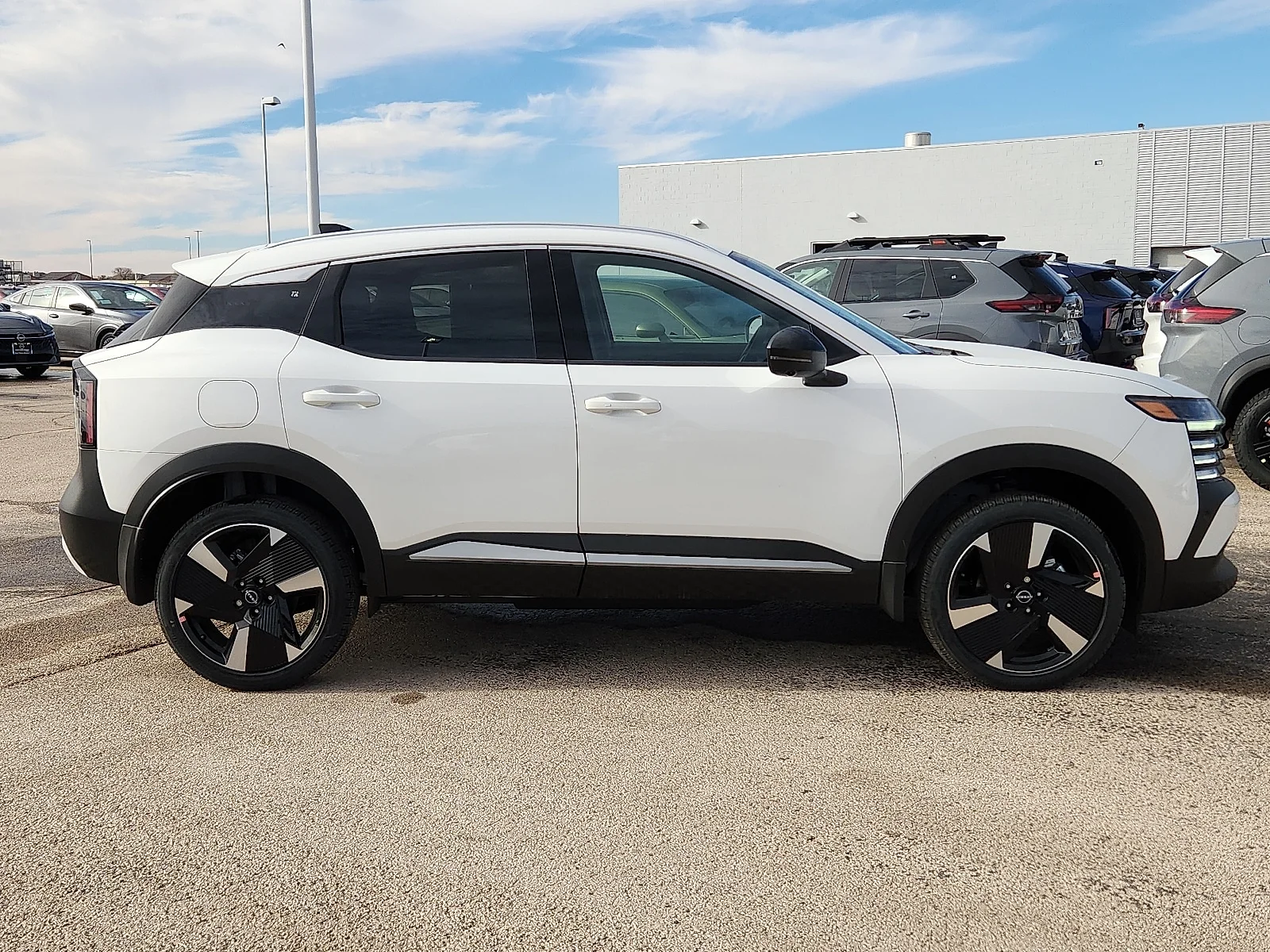 New 2026 QAC Aspen Whit Nissan SR Front-Wheel Drive image 5