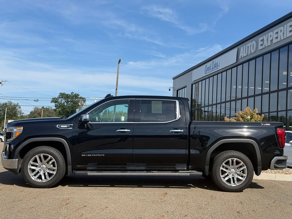 Used 2020 Black GMC SLT image 2