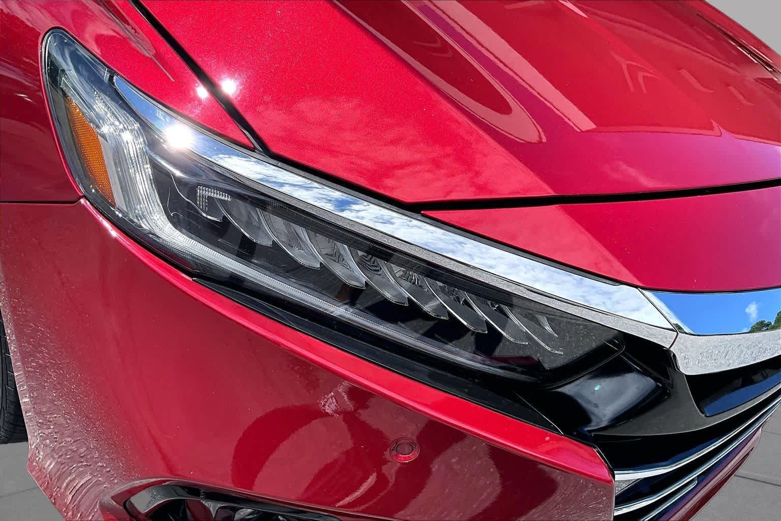 Used 2021 Radiant Red Metallic Honda EX-L image 28