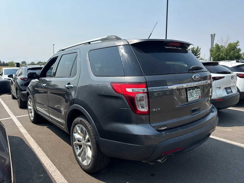 Used 2015 Magnetic Metallic Ford XLT image 4
