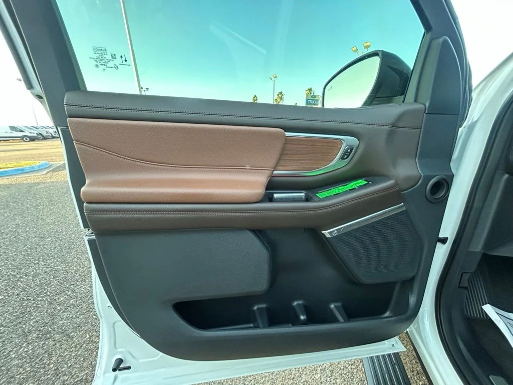 New 2027 Star White Metallic Tri-Coat Ford King Ranch® image 21