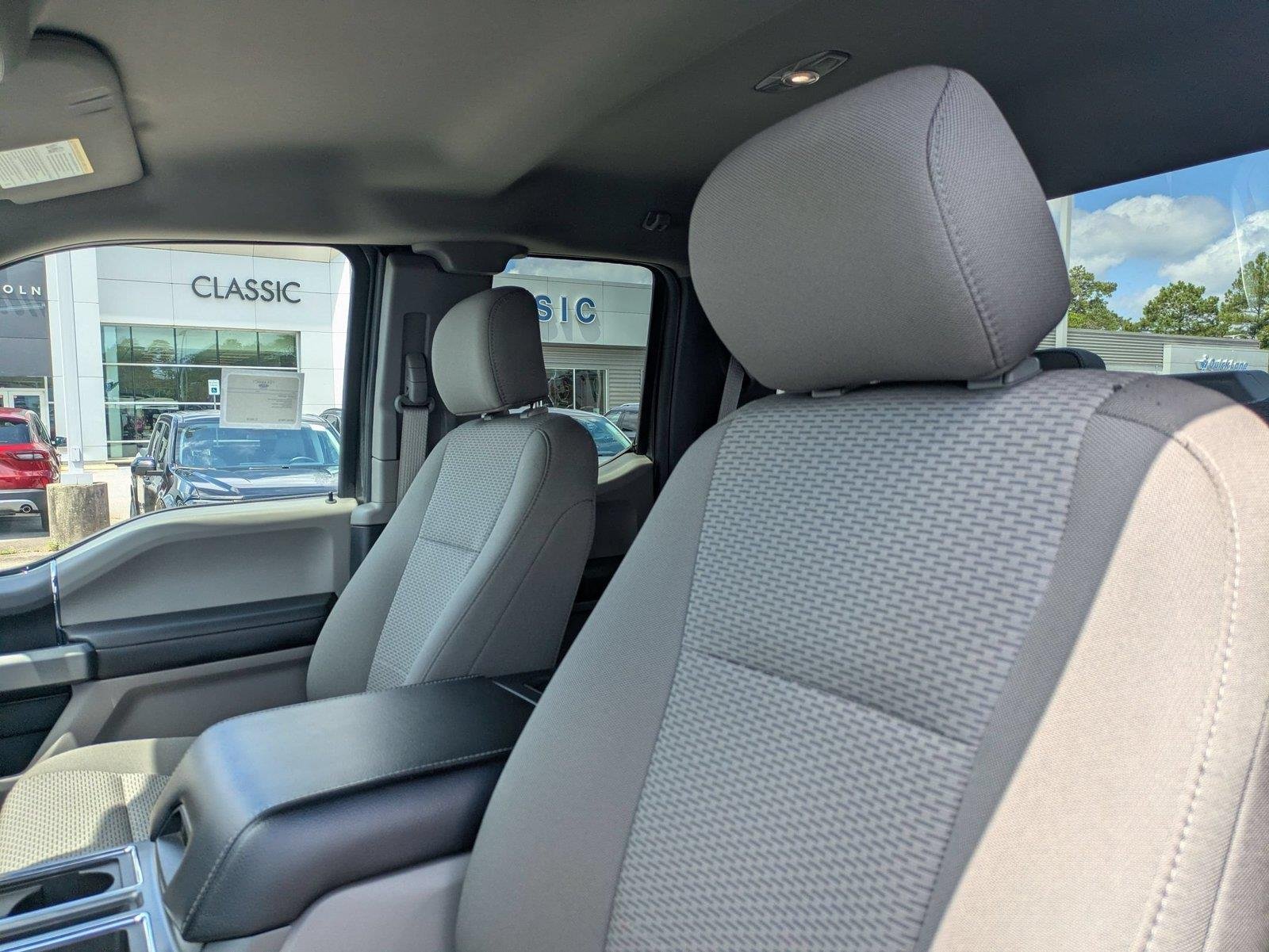 Used 2018 Magnetic Metallic Ford XLT image 14