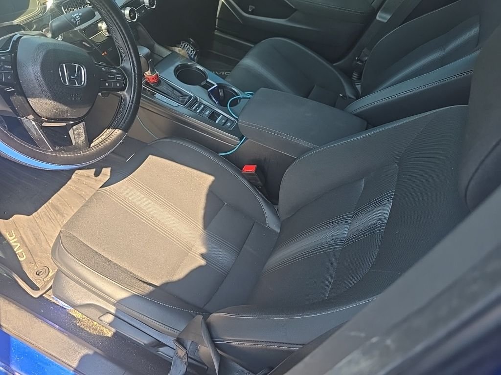 Used 2024  Honda Sport image 12