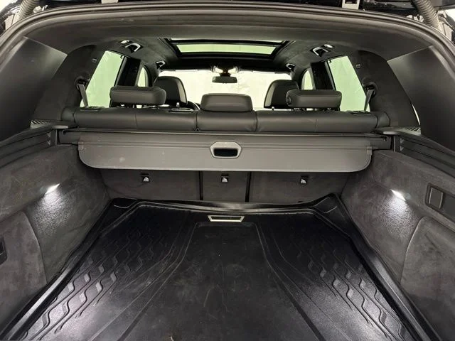 Used 2022 Black BMW M50i image 35