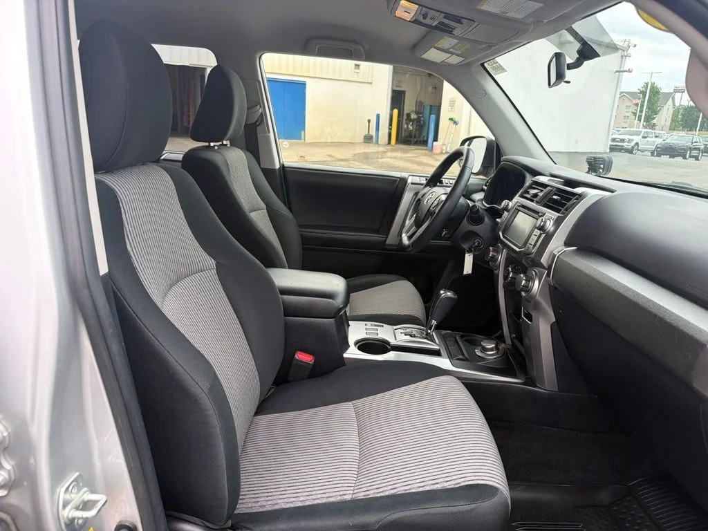 Certified Used 2018 Classic Silver Metallic Toyota SR5 image 39