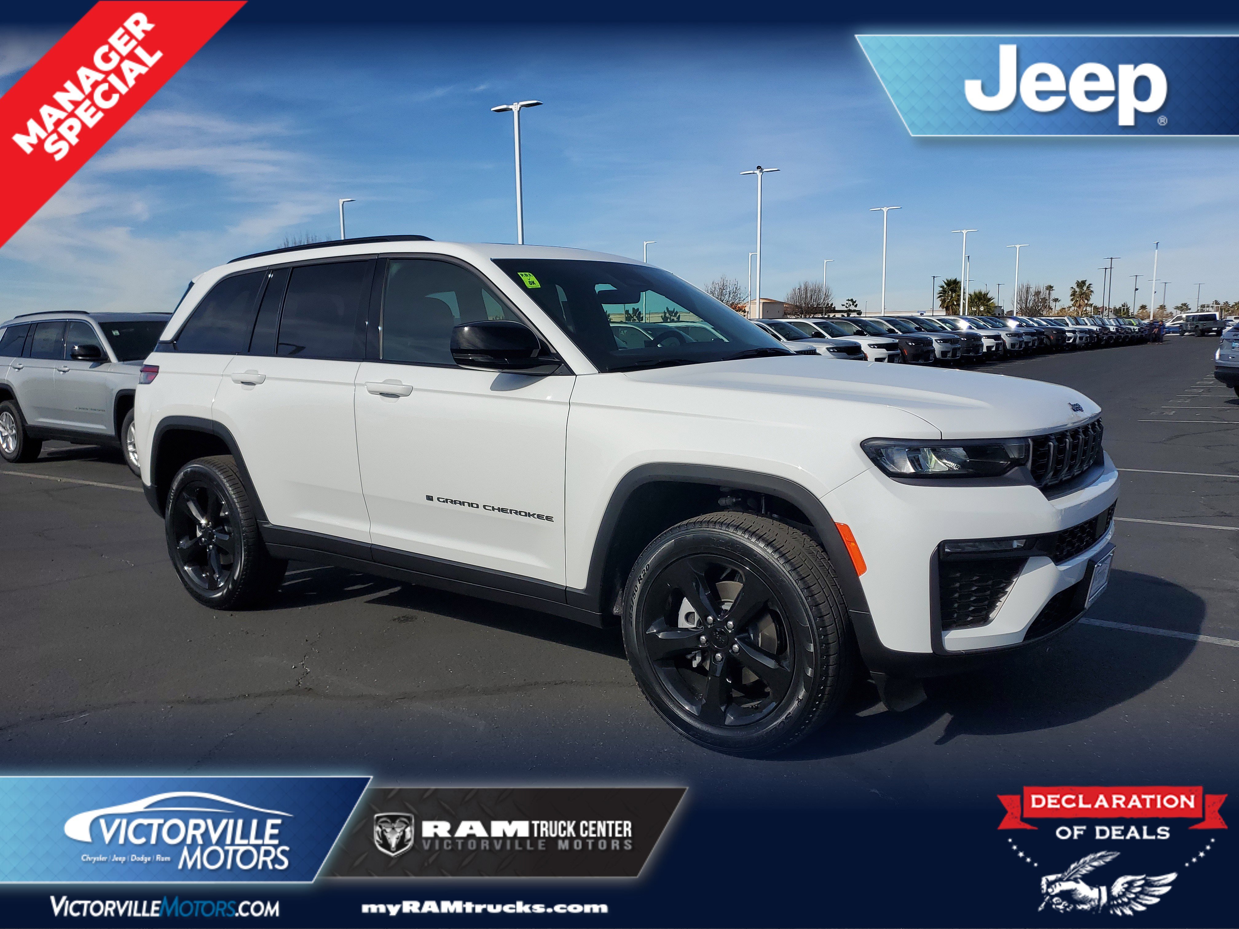 Bright White Clear-Coat Exterior Paint 2026 Jeep Grand Cherokee Limited 4WD SUV / Crossover Four-Wheel Drive
