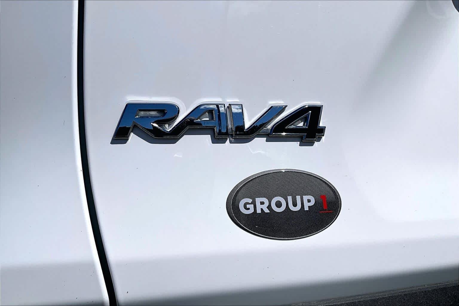 Used 2021 Super White Toyota XLE image 32