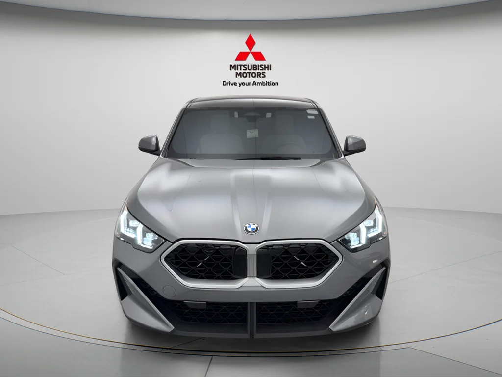 Used 2025 Gray Metallic BMW xDrive28i image 2