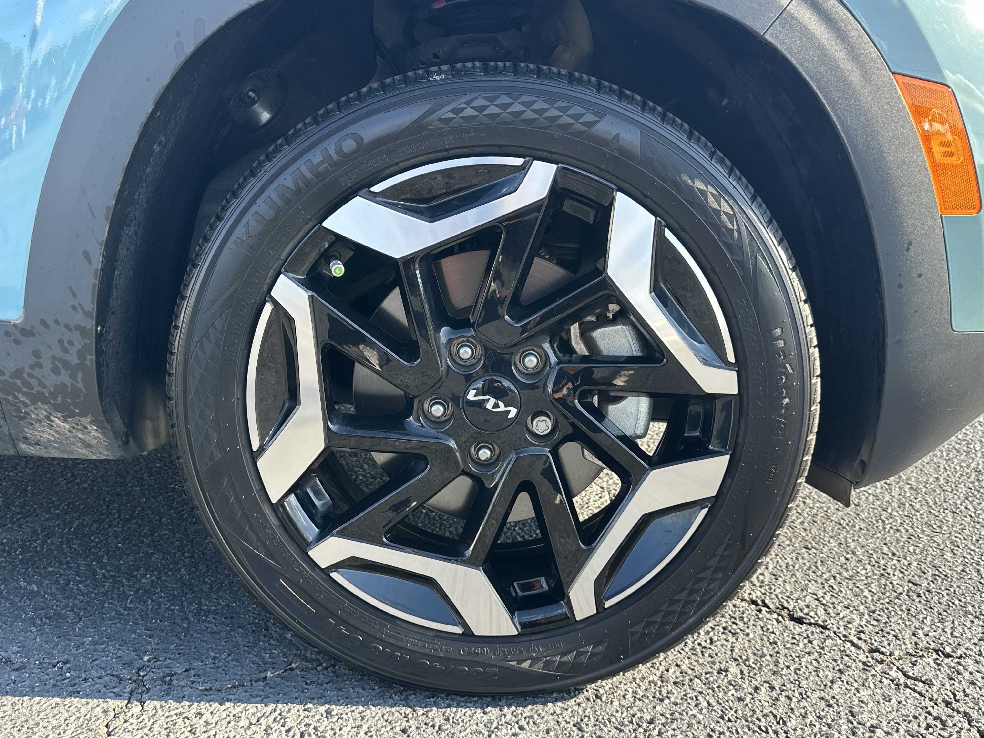 Used 2024 Pluton Blue/Black Roof Kia SX image 13