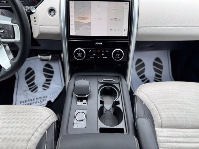 Used 2024 Fuji White Land Rover Dynamic SE image 27