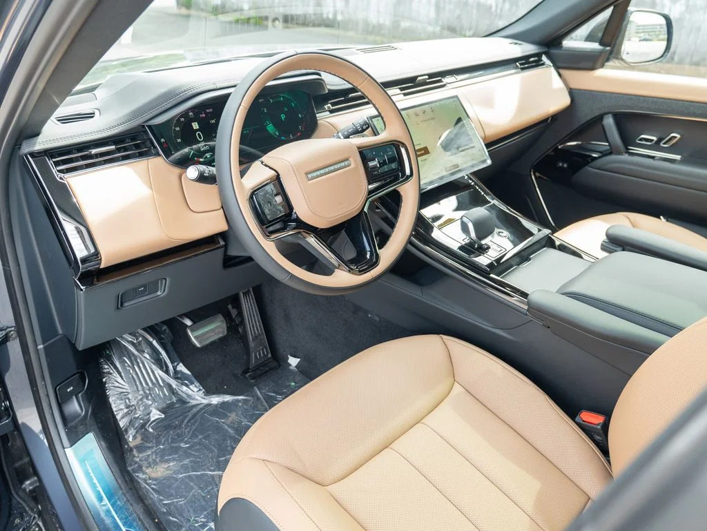 New 2026 Varesine Blue Land Rover Dynamic SE image 11