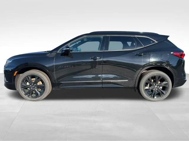 Used 2021 BLACK Chevrolet RS image 2
