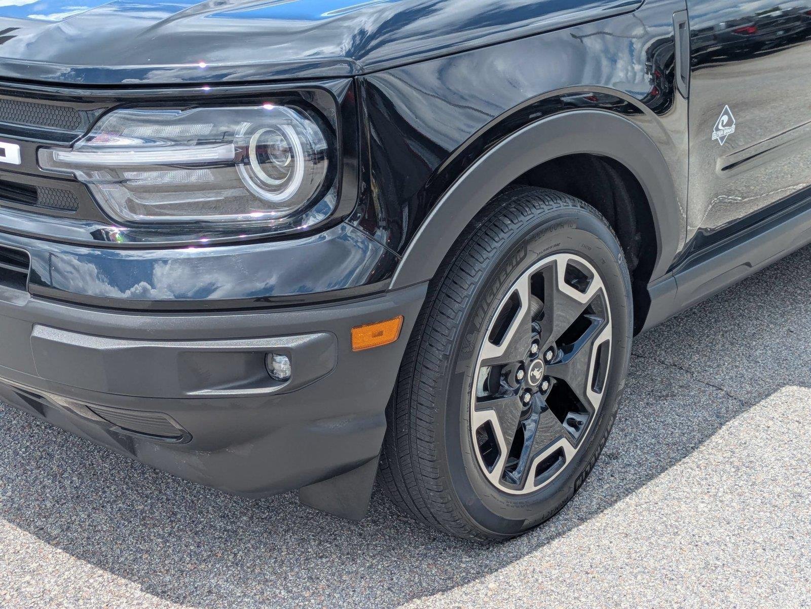 Used 2023 Shadow Black Ford Outer Banks image 9