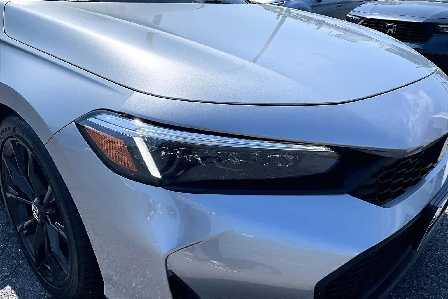 Used 2025 Solar Silver Metallic Honda Sport image 27