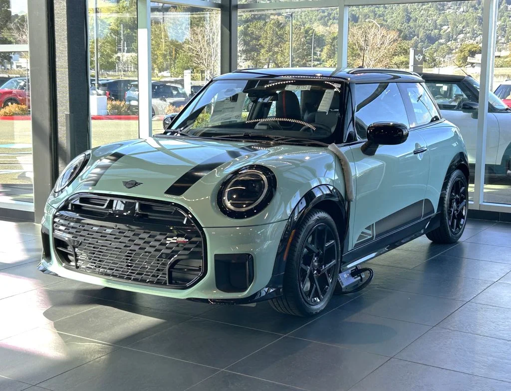 2026 MINI Hardtop Cooper S's photo